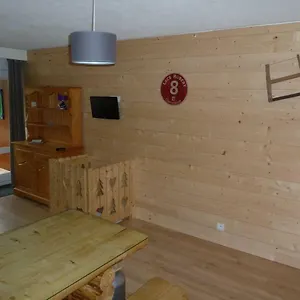 https://appart-eterlou-chamrousse.hotels-rhonealpes.com